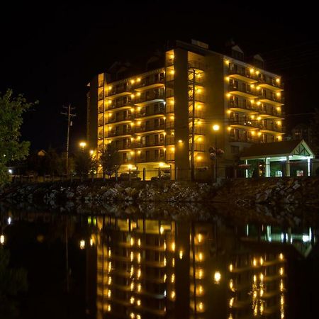 Riverside Tower Pigeon Forge Exterior photo