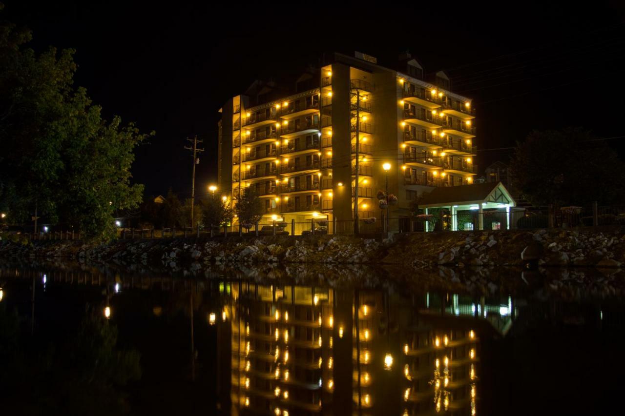 Riverside Tower Pigeon Forge Exterior photo